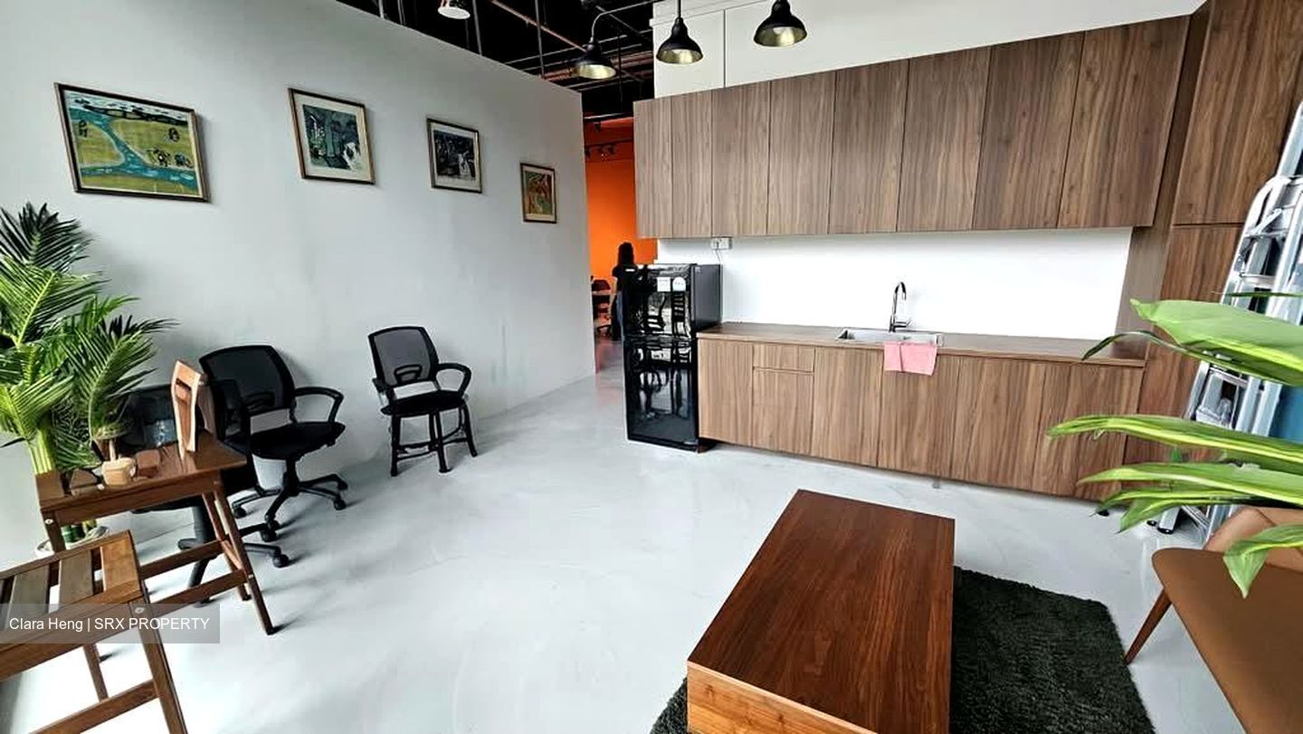 Woods Square (D25), Office #577377351